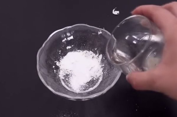 彩色衣服 染色了 怎么洗掉染色的部分?