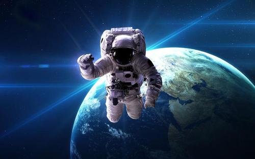在我们的空间站,航天员太空边喝茶边工作,他们什么时候会启程回家?