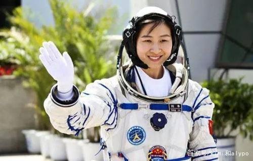 中国第一位女宇航员如今现状如何?