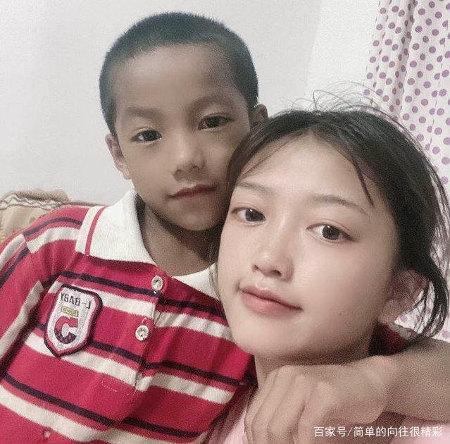 “漂亮妹妹”梁小友:从“土”丫头变大“网红”,为何还认明星当哥哥?