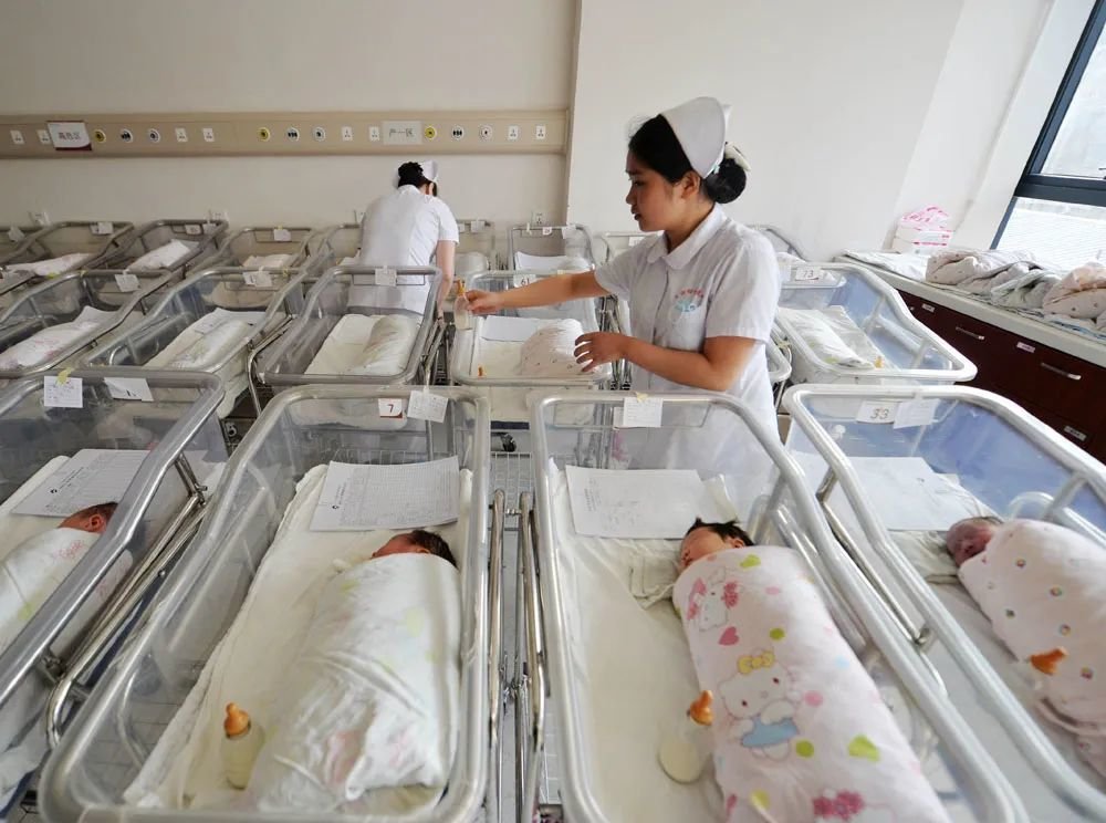 鄂尔多斯市中心医院9名新生儿感染,该事件暴露了医院存在的哪些问题?