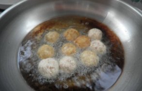 炸肉丸子的做法和配方是什么?