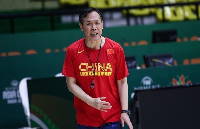 中国女篮像邵婷、韩旭这样的女篮国手，年薪大概有多少？