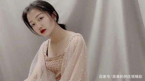 “漂亮妹妹”梁小友:从“土”丫头变大“网红”,为何还认明星当哥哥?