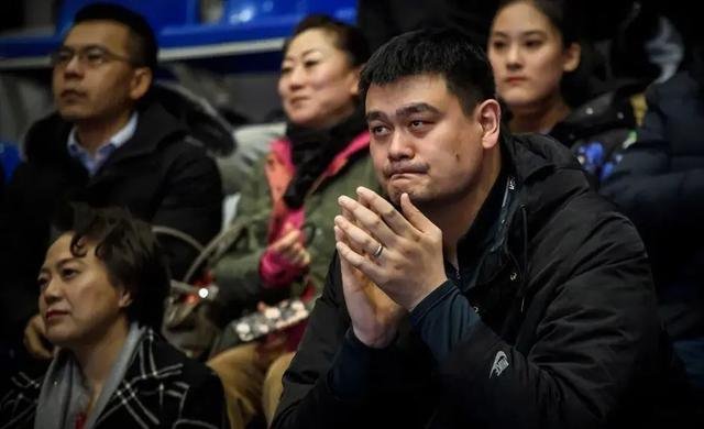 中国女篮像邵婷、韩旭这样的女篮国手，年薪大概有多少？