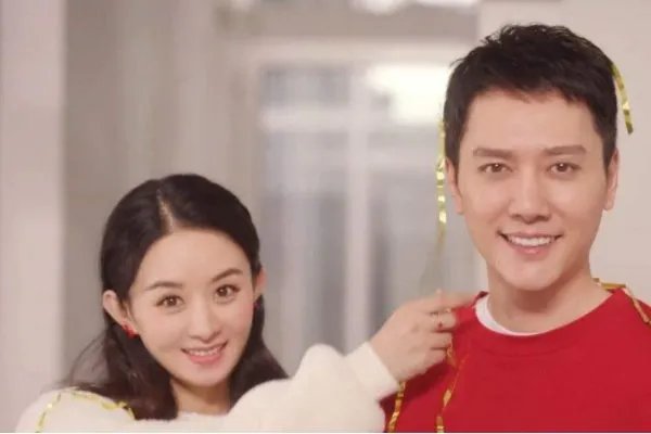 有哪些明星公布恋情的时候，微博崩了？