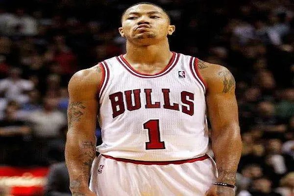 如果德里克罗斯不受伤，他会顶替科比在中国球迷心中的地位吗？