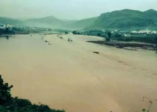 云南暴雨或破纪录 景洪等地一天下完一月的雨