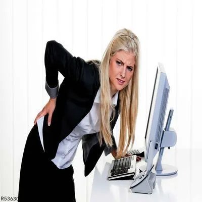 腰间盘突出有哪些症状出现呢