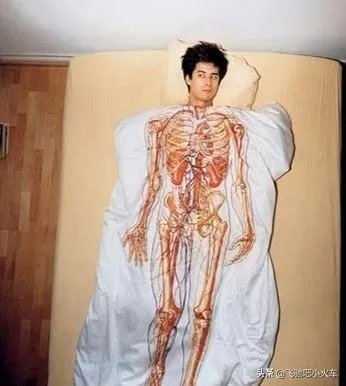 如何成为创意类设计师？