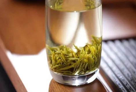 西湖龙井有什么历史故事？关于龙井的传说是什么？