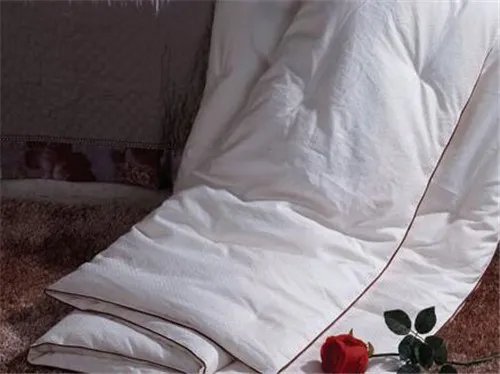 蚕丝被的鉴别方法介绍 七大方法教你识别蚕丝被