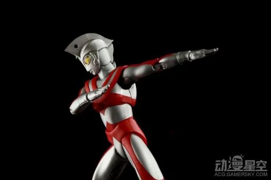 历代奥特曼的大结局：初代奥特曼战败 迪迦最感人