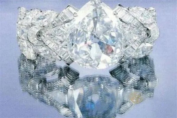世界著名的十大钻石 希望之钻上榜，库里南基本上无可挑剔