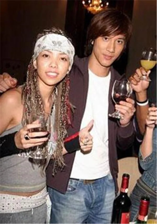 张惠妹为了王力宏打胎交往过吗 张惠妹王力宏什么关系为什么分手