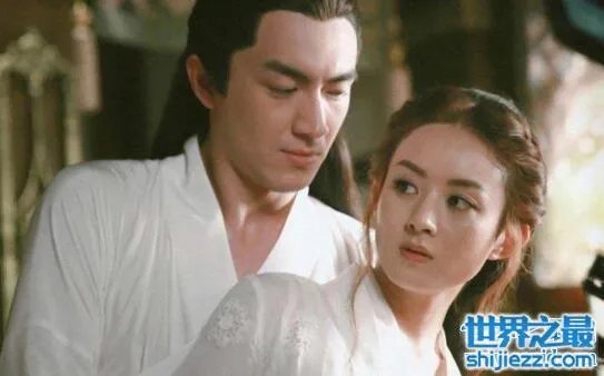 诸葛玥楚乔怀孕那段原文，楚乔为诸葛玥生下两儿一女 