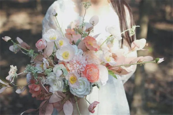 2020十大网络流行歌曲：没有人永远年轻，但永远有人年轻