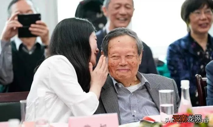 当你知道28岁的翁帆遭遇过什么 翁帆第一任丈夫是谁