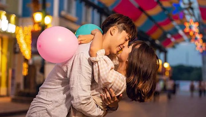 kiss是什么意思 kiss含义是什么