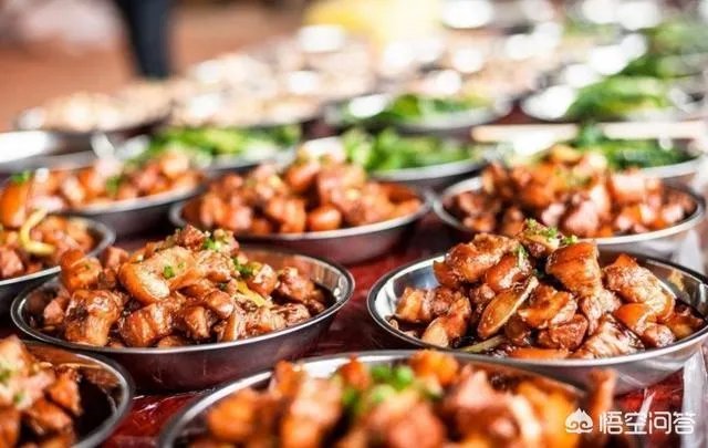 浙江诸暨一对新人办婚宴连上28道素菜，每桌2000元，你能接受婚宴吃素吗？