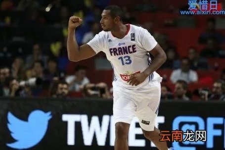 小斯战靴 小斯是什么