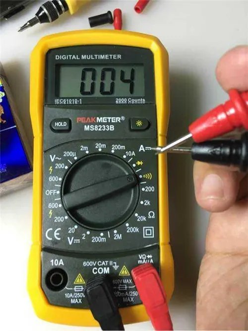 怎样用万用表测电流