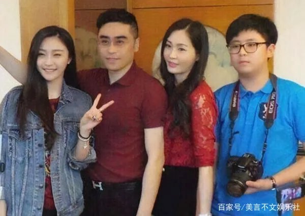 4位导师同时叫好，参加好声音的陈冰，现在怎么样了？