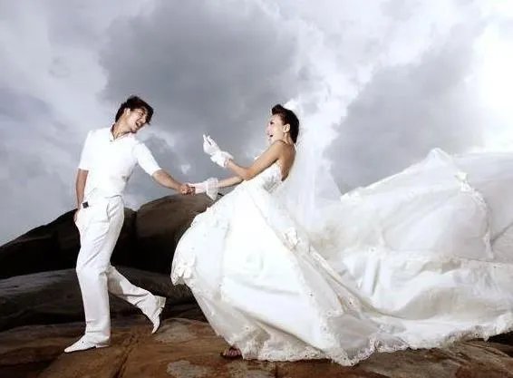 百合网婚介怎么收费 成都婚介所收费多少呢