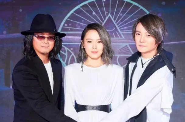 飞儿乐团F.I.R经典歌曲top10：《月牙湾》上榜，第二好听到怀孕