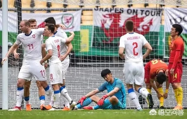 李毅微博发怒后，再发文“没有国家荣誉感就不配代表国家队出战”，你怎么看？