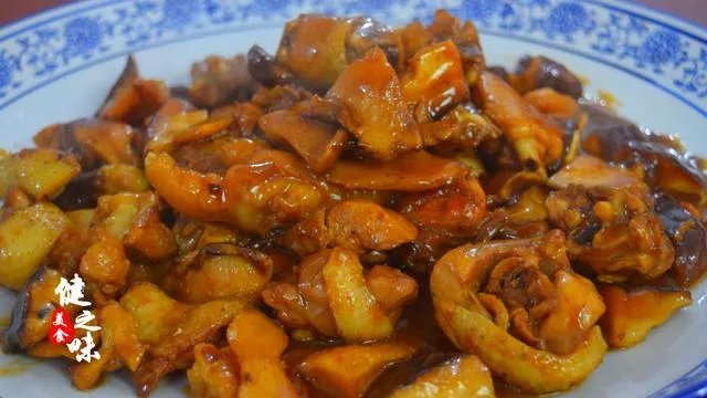 怎么做香菇木耳炒鸡肉?