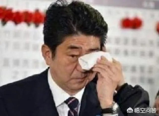 韩国公布慰安妇调查报告，文在寅对安倍应该采取什么态度？