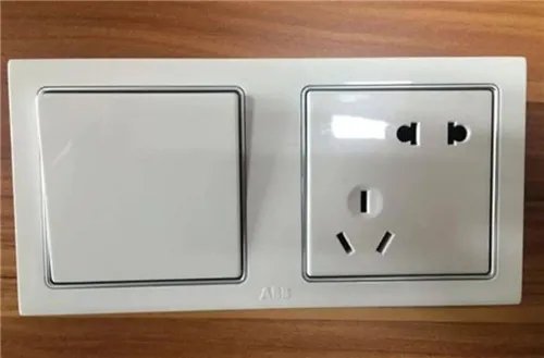 公牛开关插座怎么接线