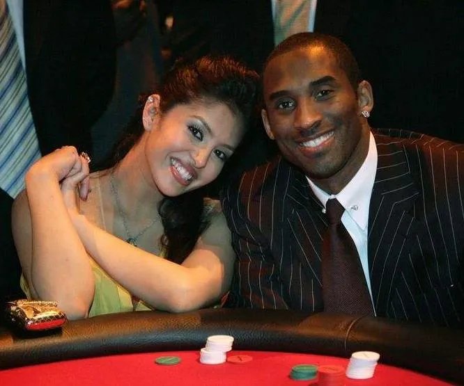 瓦妮莎有多美,瓦妮莎年轻时的照片