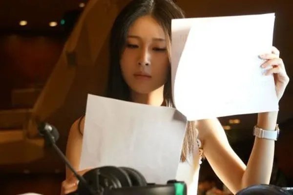 主播冷冷洗澡事件 这段视频到底是谁拍摄的