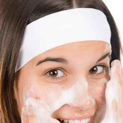 青春痘疤痕怎么去除