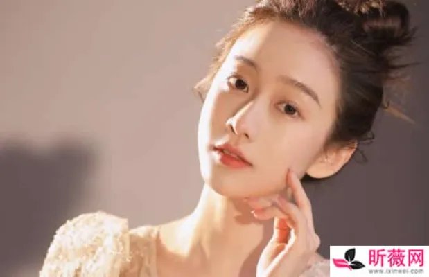 刘美含到底多高 刘美含演巴啦啦小魔仙时多大