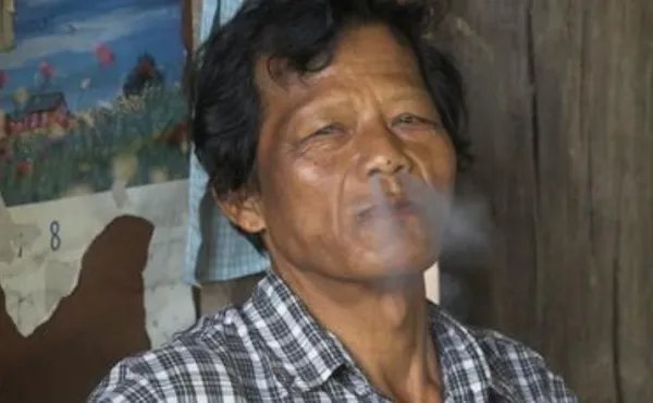 Smoking是什么意思