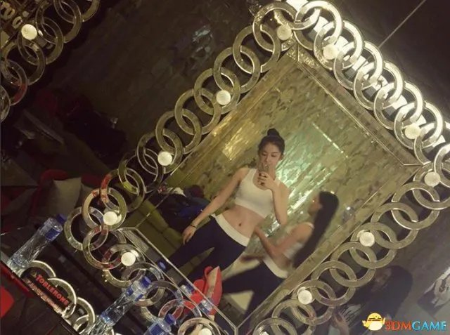 南艺校花“小周慧敏”晒健身照 大好身材展现无遗