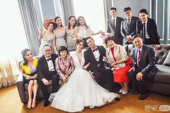 阿娇登记结婚曝光：这次终于用上了本名钟嘉励