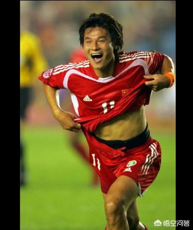 李毅微博发怒后，再发文“没有国家荣誉感就不配代表国家队出战”，你怎么看？