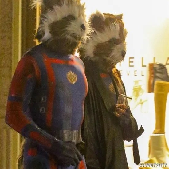 布莱德利·库珀COS火箭浣熊 带儿女过万圣节