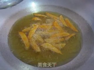 金黄香酥原汁原味的【地瓜条】