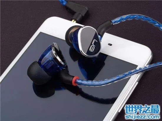 动铁四天王，四种高端耳机带给你音乐的享受 