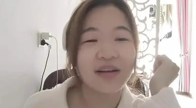 女生回应失业摆摊一天卖5块 会打算再找一份工作