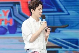 何炅一家三口照片2016是真的吗 他的孩子是怎么回事