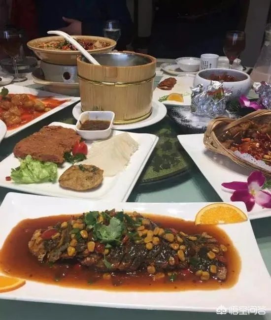 浙江诸暨一对新人办婚宴连上28道素菜，每桌2000元，你能接受婚宴吃素吗？