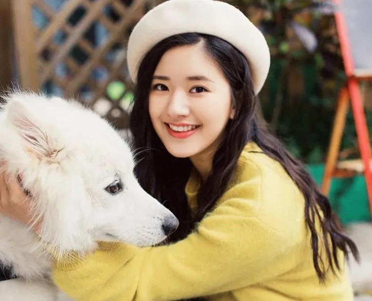 赵露思八卦与个人资料:当年好多人看上赵露思