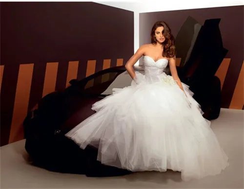 漂亮婚纱图片大全  今年最火的9款婚纱推荐