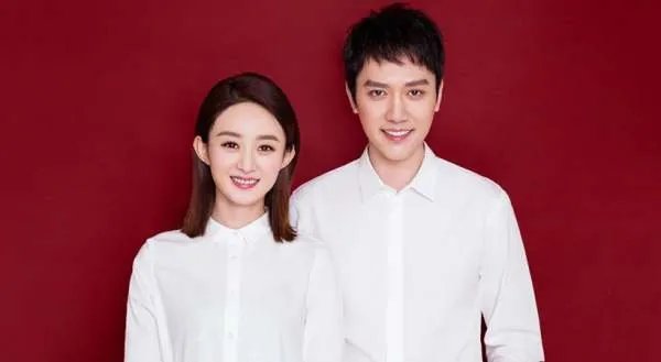 有哪些明星公布恋情的时候，微博崩了？